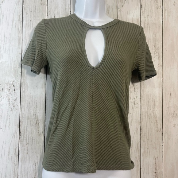 Urban Outfitters Tops - Urban Outfitters Project Social Tee Junior Top L